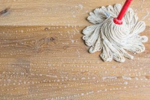 houten vloer onderhouden in 4 stappen
